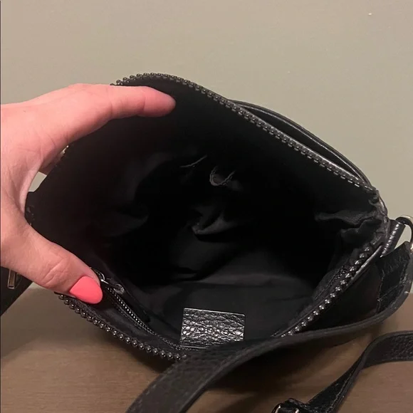 Gucci Black Nylon and Leather Crossbody Bag - Picture 13 of 16